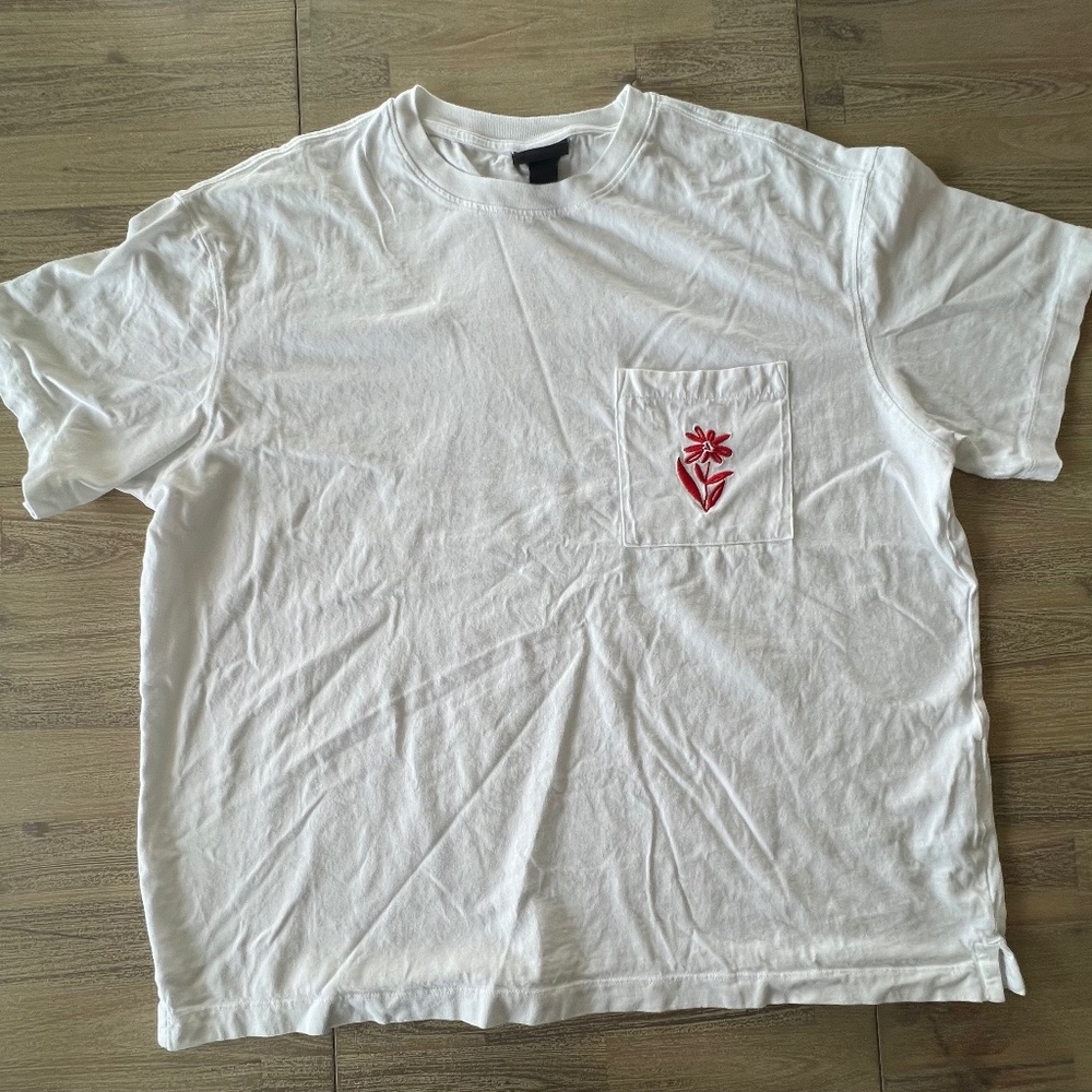 H&M Embroidered Mens Tee Size XL